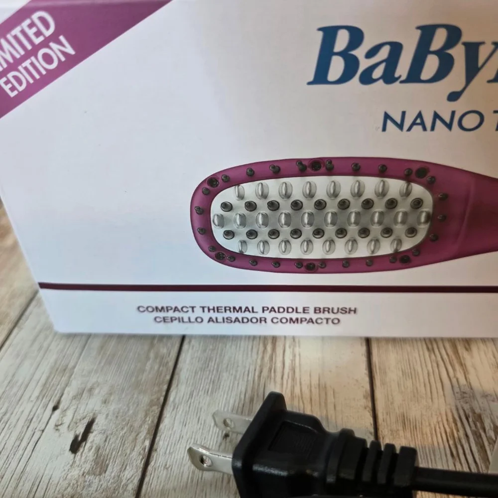 Women's BaBylissPRO Nano Titanium Thermal Paddle Brush travel size